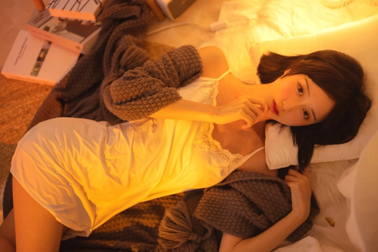 《红酒好喝》｜木棉棉 · 28张写真