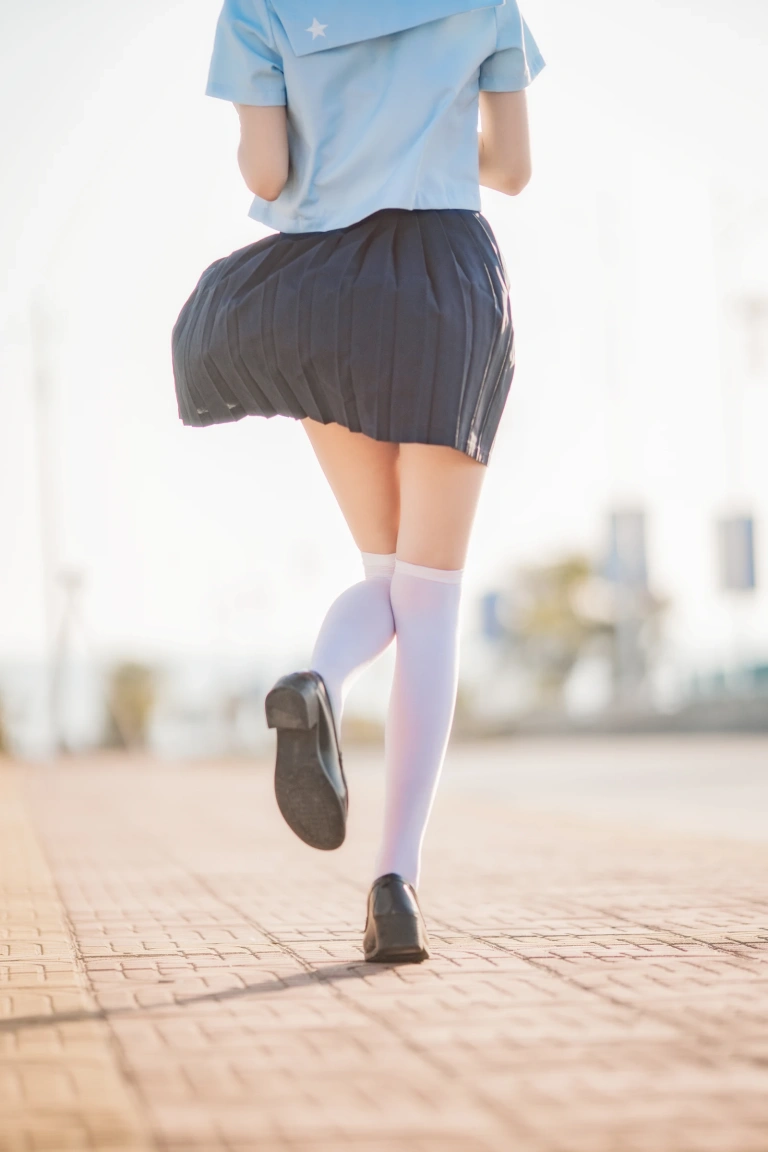 《蔚蓝》｜桜桃喵 · 33张写真