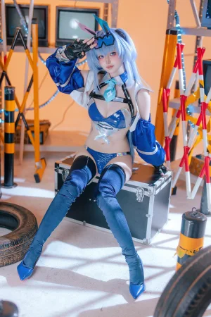 《碧蓝航线 花园赛车服》｜屿鱼 · 82张写真
