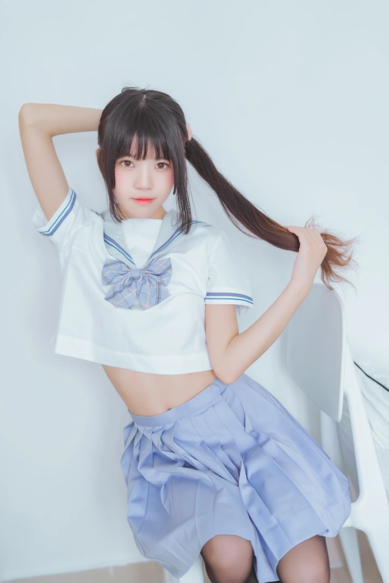 《桜桃未熟2 黑丝水手》｜桜桃喵 · 49张写真