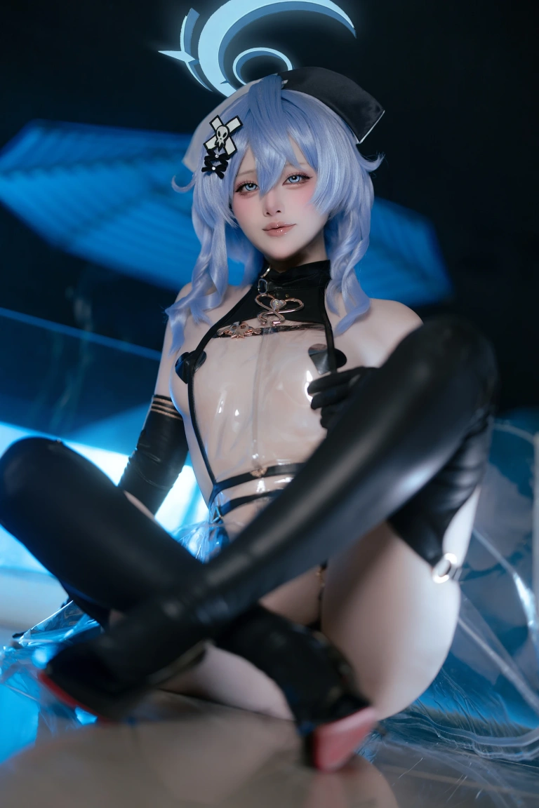 《亚子 同人透明护士》｜屿鱼 · 31张写真