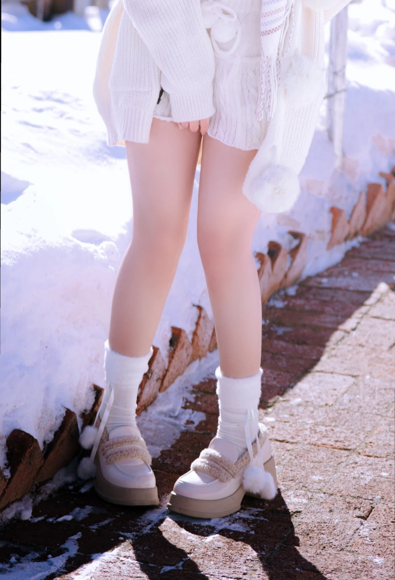 《雪地少女》｜日奈娇(椎名莜) · 108张写真、2 个视频