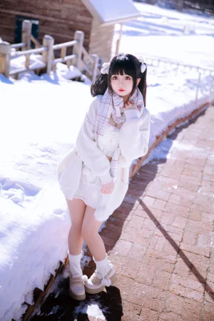 《雪地少女》｜日奈娇(椎名莜) · 108张写真、2 个视频