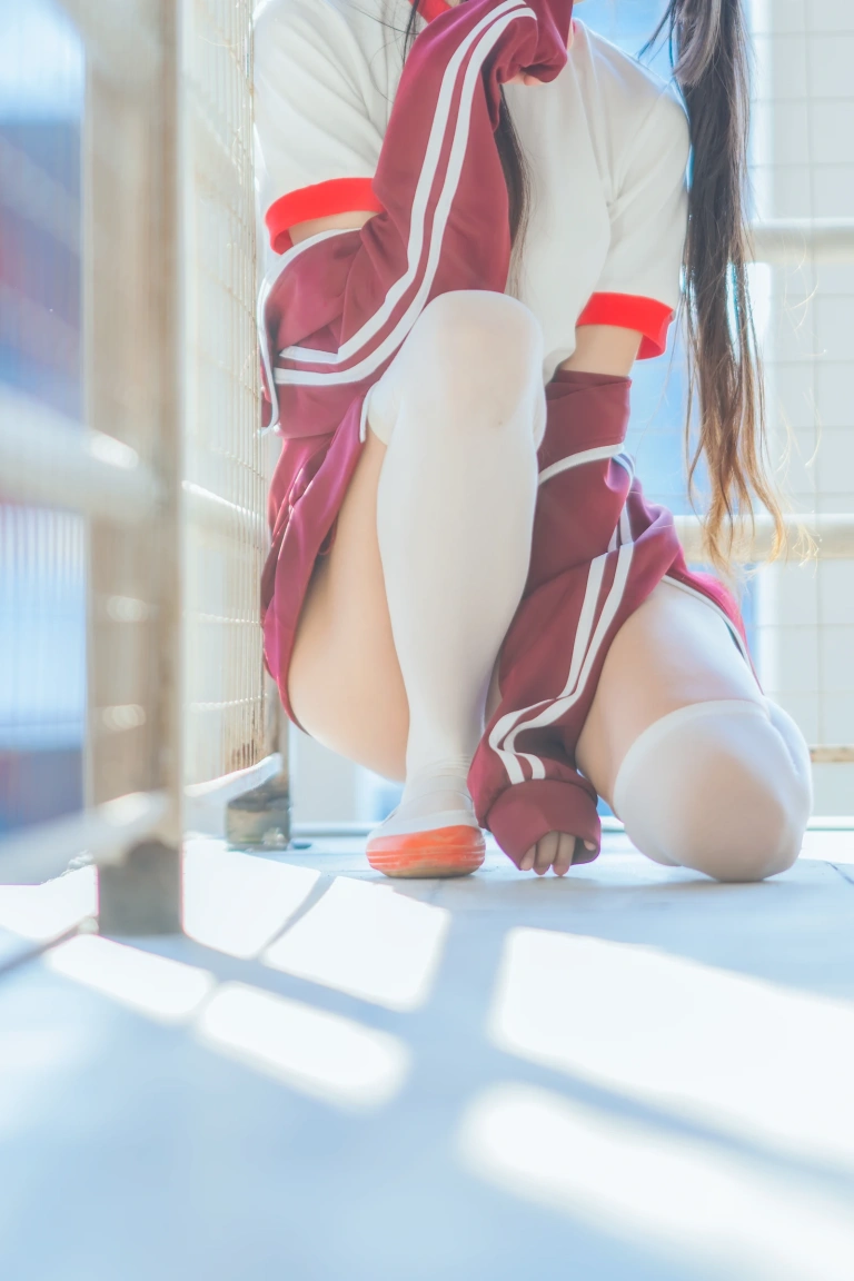 《桜桃未熟2 红色体操服》｜桜桃喵 · 44张写真