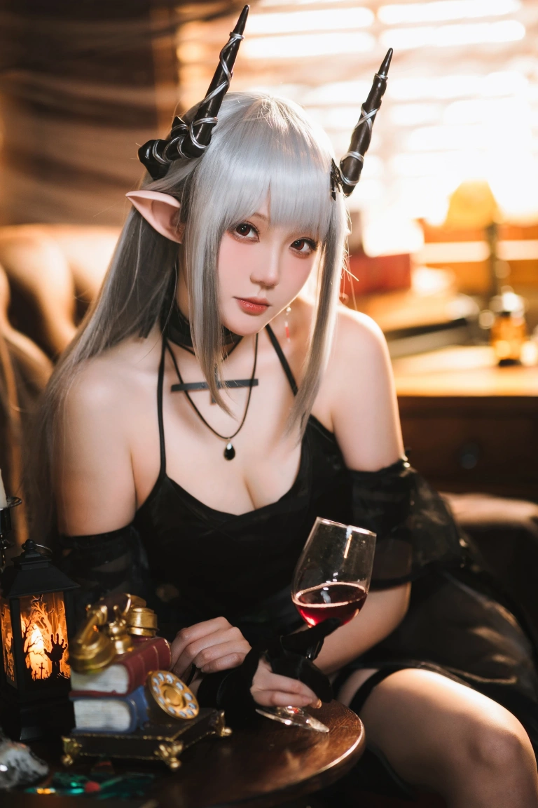 《明日方舟 泥岩音律联觉-零号特工》｜瓜希酱 · 25张写真