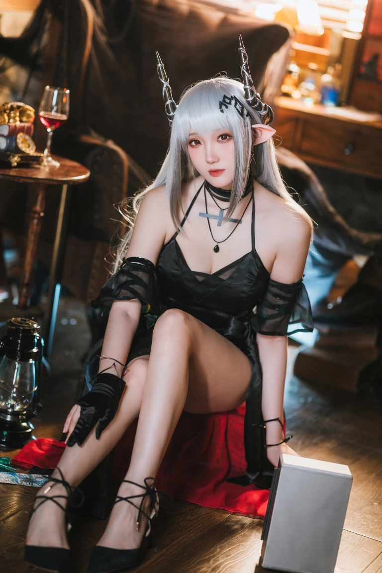 《明日方舟 泥岩音律联觉-零号特工》｜瓜希酱 · 25张写真