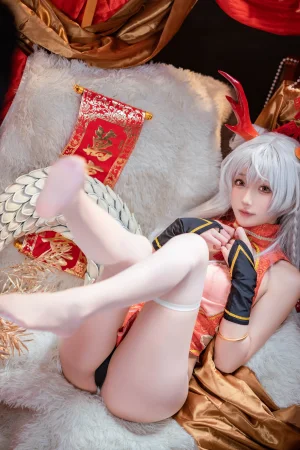 《新春贺图 龙妹》｜阿包也是兔娘 · 44张写真、1 个视频
