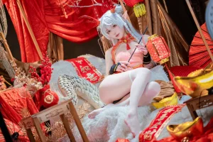 《新春贺图 龙妹》｜阿包也是兔娘 · 44张写真、1 个视频