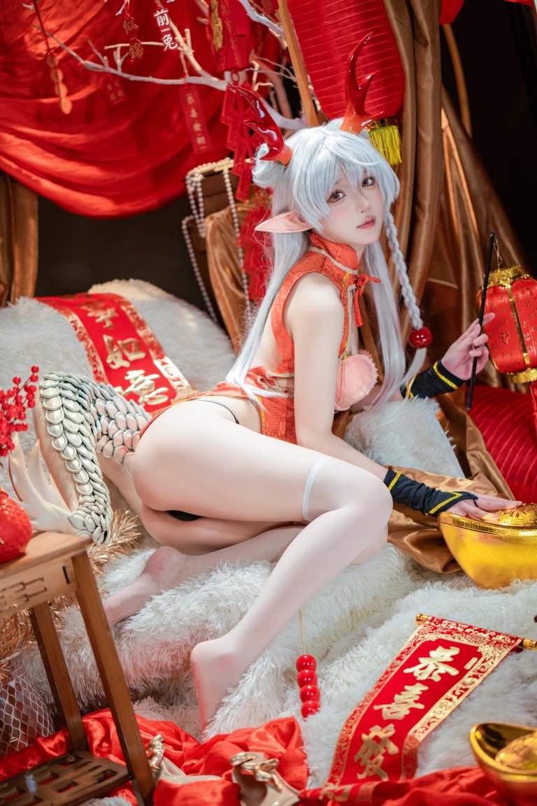 《新春贺图 龙妹》｜阿包也是兔娘 · 44张写真、1 个视频