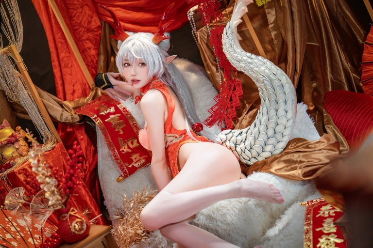 《新春贺图 龙妹》｜阿包也是兔娘 · 44张写真、1 个视频