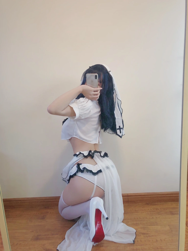 《白色修女服自拍》｜小仓千代 · 53张写真