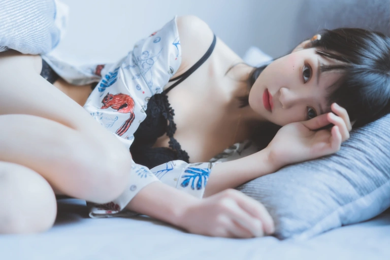 《倦》｜桜桃喵 · 32张写真