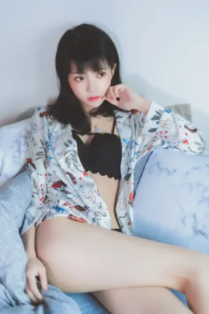 《倦》｜桜桃喵 · 32张写真