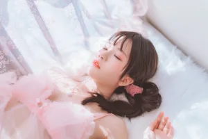 《初恋01》｜桜桃喵 · 30张写真