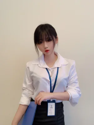 《黑丝制服》｜依酱 · 29张写真