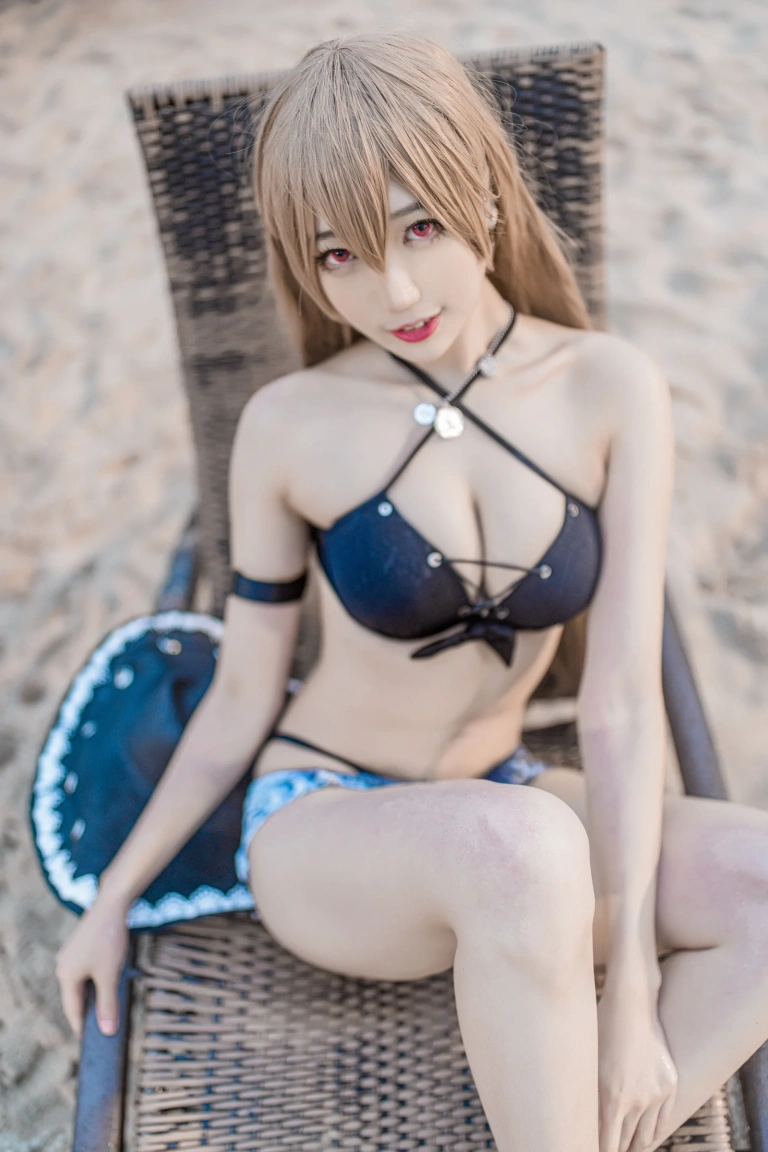 《让巴尔泳装》｜周叽是可爱兔兔 · 30张写真