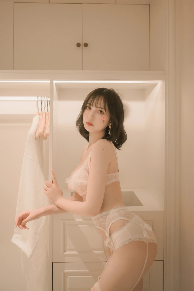 《粉色系套装》｜念雪 · 30张写真
