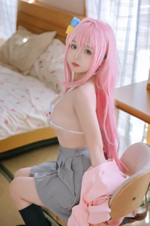 《小孤独》｜日奈娇(椎名莜) · 134张写真