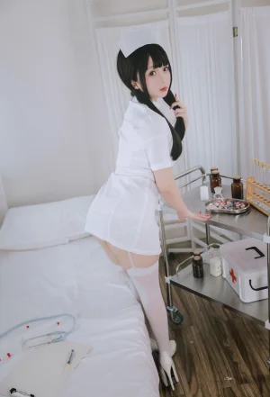 《诊所护士》｜日奈娇(椎名莜) · 147张写真、2 个视频