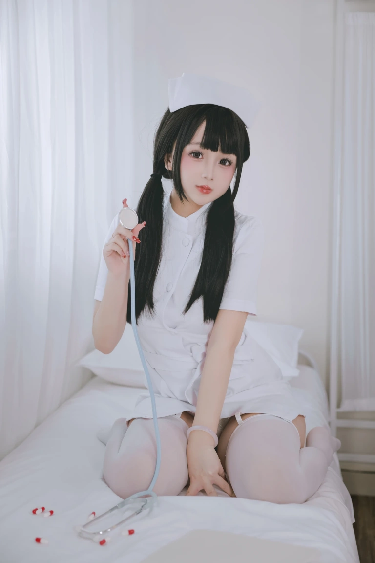 《诊所护士》｜日奈娇(椎名莜) · 147张写真、2 个视频