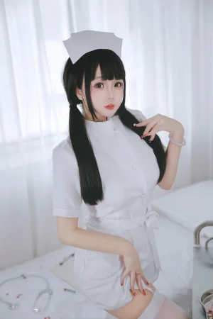 《诊所护士》｜日奈娇(椎名莜) · 147张写真、2 个视频