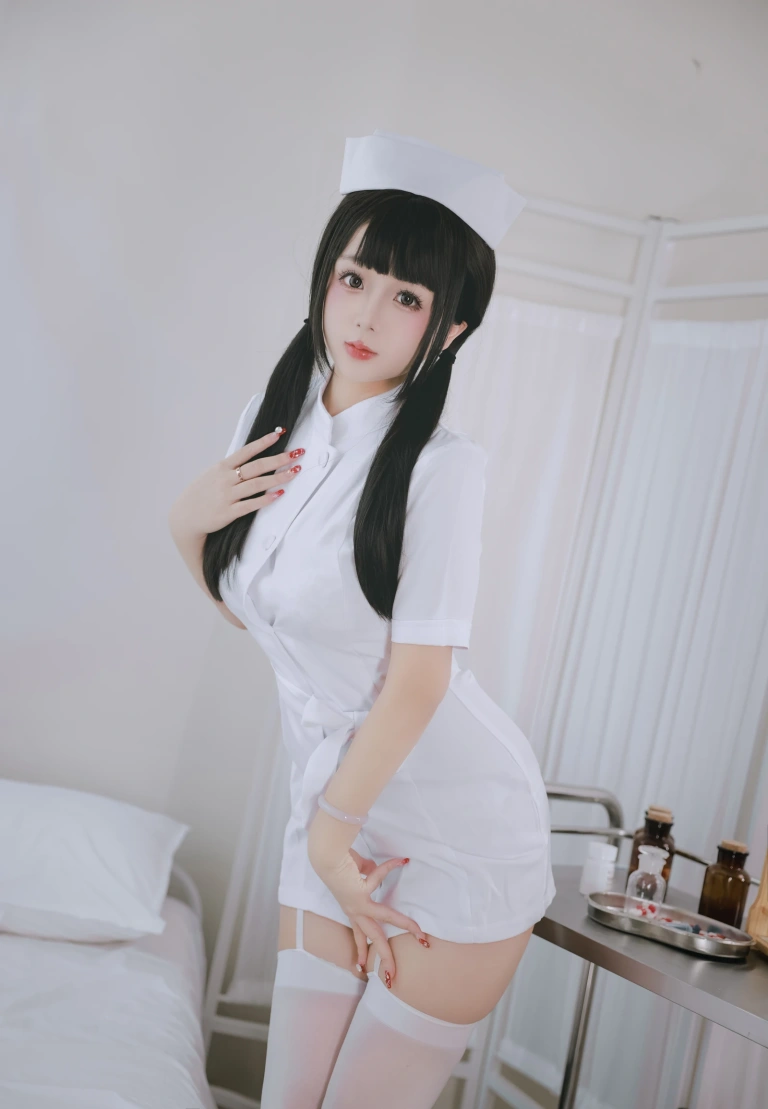 《诊所护士》｜日奈娇(椎名莜) · 147张写真、2 个视频