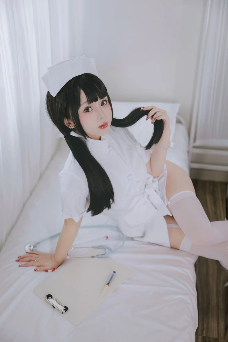 《诊所护士》｜日奈娇(椎名莜) · 147张写真、2 个视频