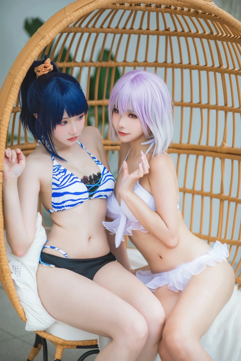 《SSSS.GRIDMAN宝多六花&新条茜 泳装》｜瓜希酱&Momoko葵葵 · 85张写真