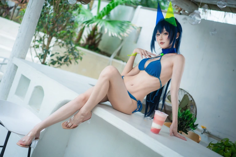 《花园泳装》｜阿包也是兔娘 · 35张写真