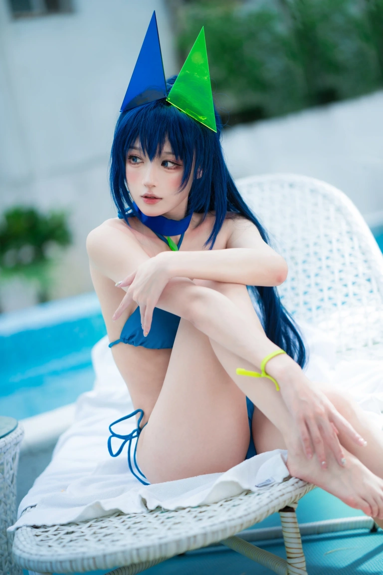 《花园泳装》｜阿包也是兔娘 · 35张写真