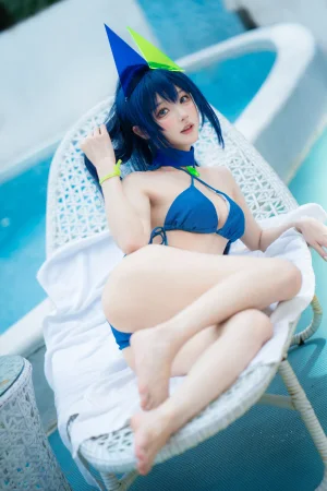 《花园泳装》｜阿包也是兔娘 · 35张写真