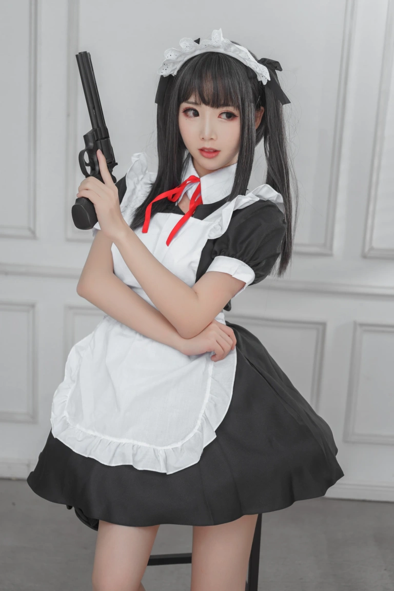 《左轮女仆》｜面饼仙儿 · 15张写真