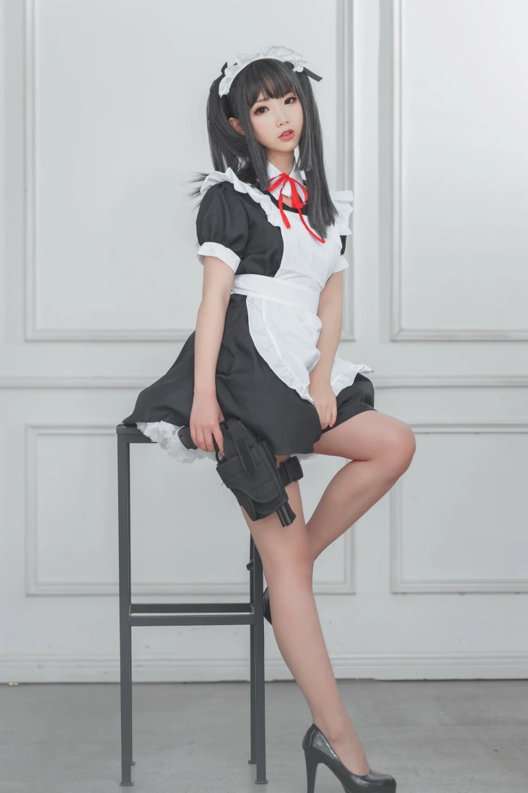 《左轮女仆》｜面饼仙儿 · 15张写真