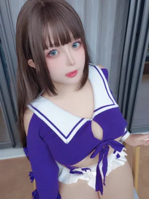 《学生妹自拍》｜日奈娇(椎名莜) · 49张写真、11 个视频