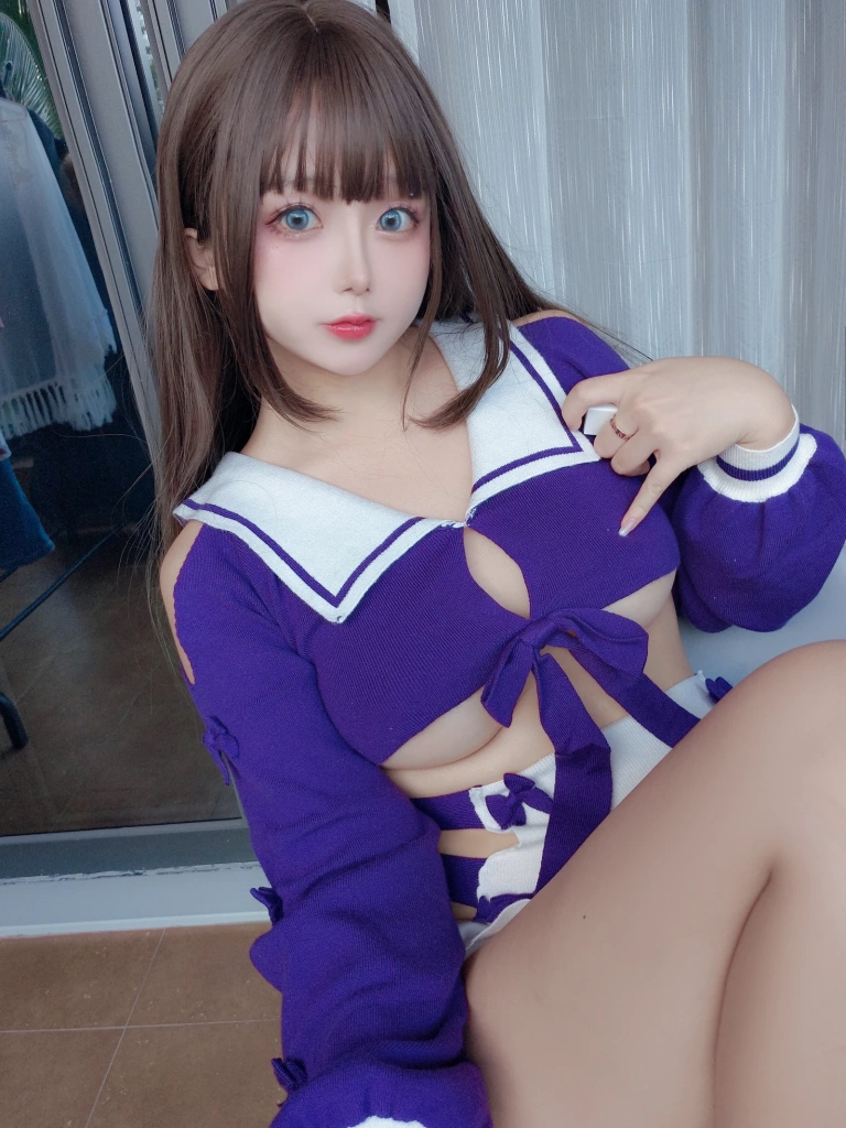 《学生妹自拍》｜日奈娇(椎名莜) · 49张写真、11 个视频