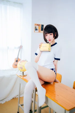 《体操服》｜果咩酱 · 19张写真