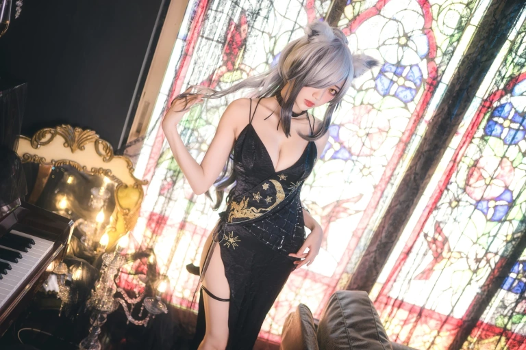 《一周年礼服》｜周叽是可爱兔兔 · 24张写真