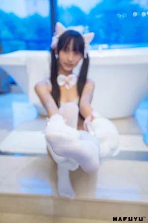 《Reimu猫娘系列》｜神楽坂真冬 · 40张写真
