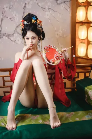 《唐宫夜宴》｜蜜汁猫裘 · 61张写真、1 个视频