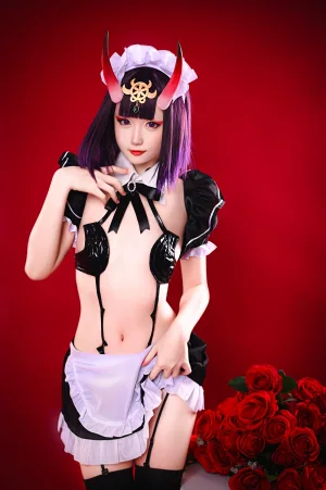 《《星之彼方》 酒吞女仆》｜星之迟迟 · 20张写真