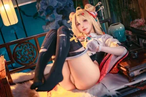 《交错战线 咎瓦尤斯》｜阿包也是兔娘 · 28张写真、2 个视频