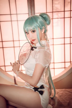 《初音旗袍》｜面饼仙儿 · 28张写真