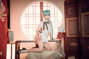 《初音旗袍》｜面饼仙儿 · 28张写真