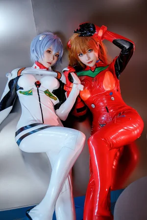 《EVA 双厨狂喜版》｜瓜希酱&Momoko葵葵 · 62张写真