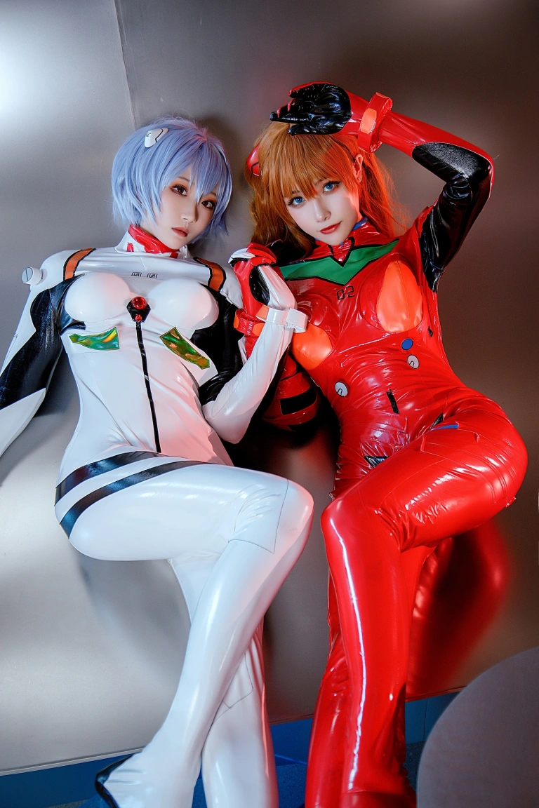 《EVA 双厨狂喜版》｜瓜希酱&Momoko葵葵 · 62张写真