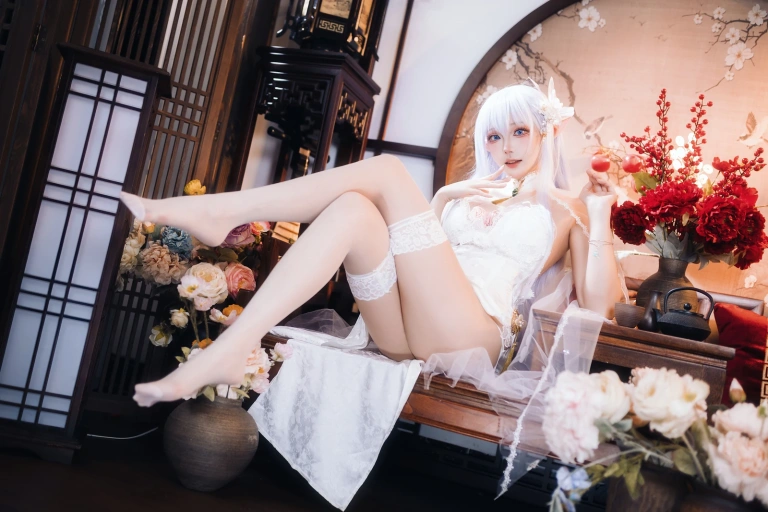 《阿尔比恩旗袍》｜瓜希酱 · 20张写真