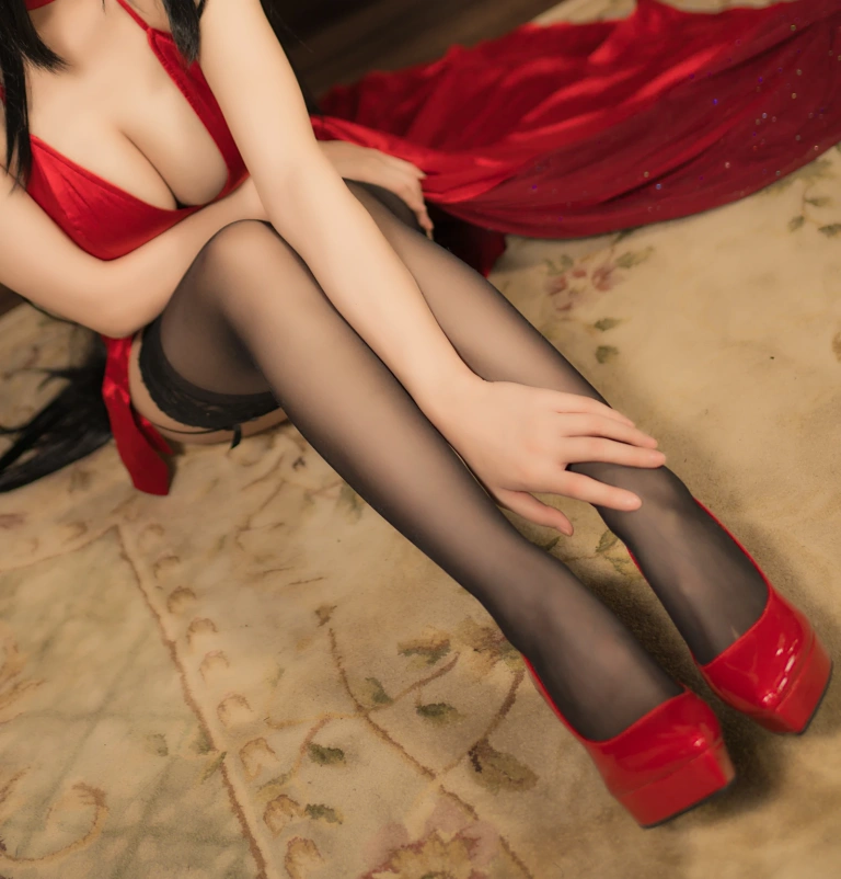 《碧蓝航线 大凤礼服》｜小仓千代 · 22张写真