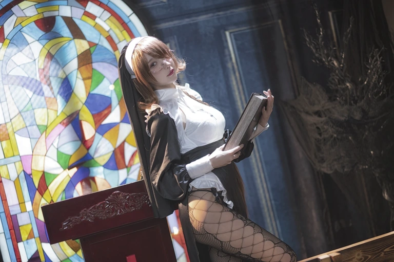 《加冕图 修女》｜阿包也是兔娘 · 26张写真