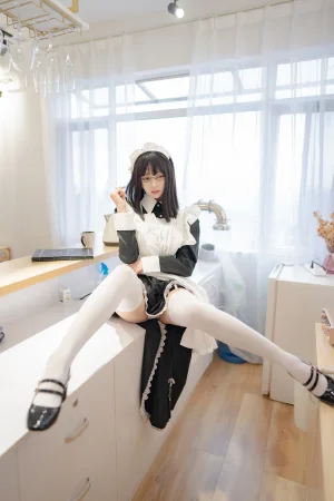 《女仆长》｜过期米线线喵 · 28张写真