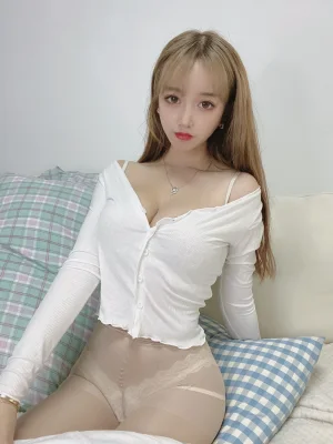 《肉丝妹妹》｜过期米线线喵 · 47张写真